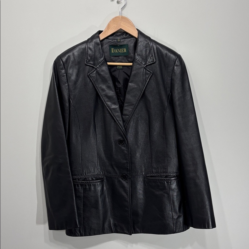 Danier Leather Jacket Black Medium Size 10-12